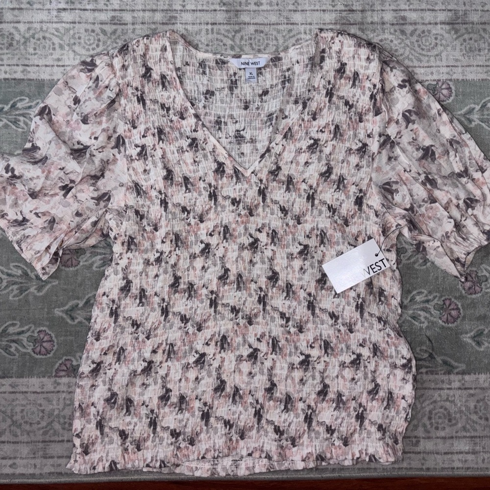 NWT Nine West Women's Ruched Blouse with Pink and Black Abstract Design
